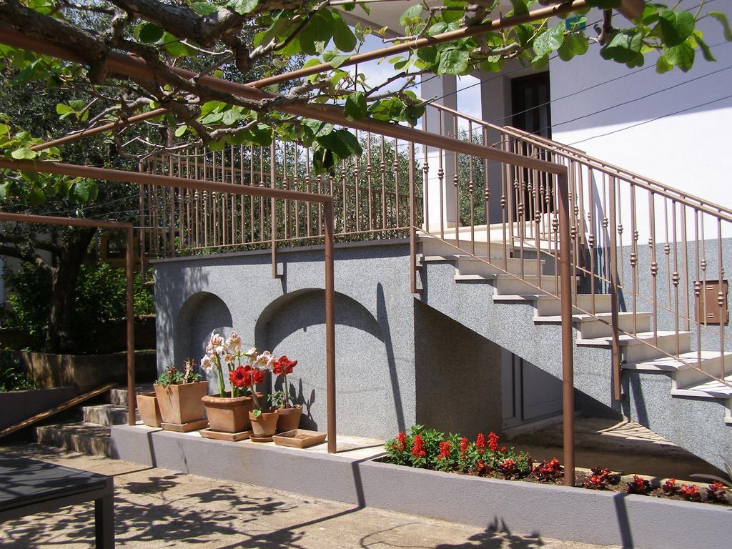 Apartment Vallelunga พูลา ภายนอก รูปภาพ